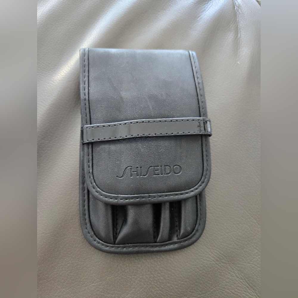Shiseido Brush Set + Pouch